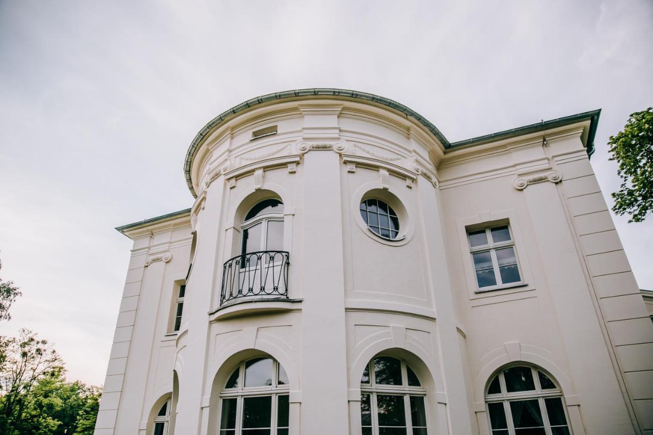 Kasztanowy Palac Swadzim Ngoại thất bức ảnh